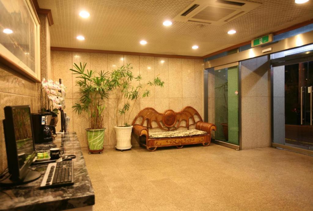New World Hotel Yongsan Seoul Exterior foto